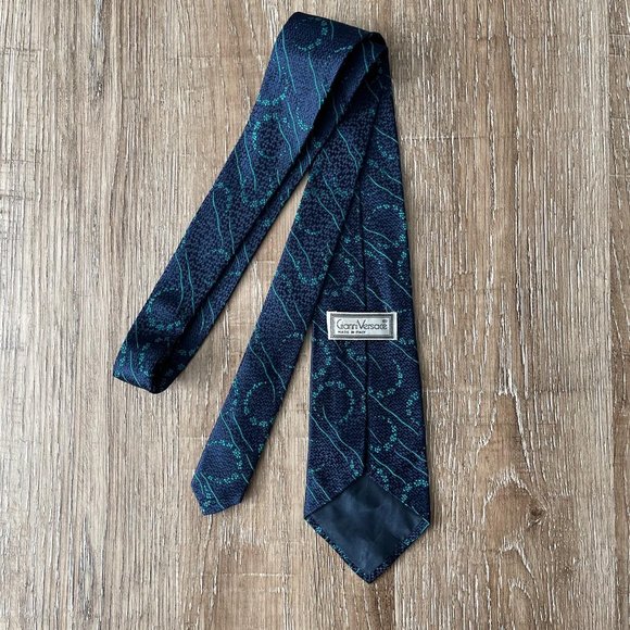 Gianni Versace Other - Gianni Versace Men's Vintage 100% Silk Tie